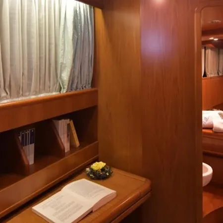 Luxury Boat Cetara