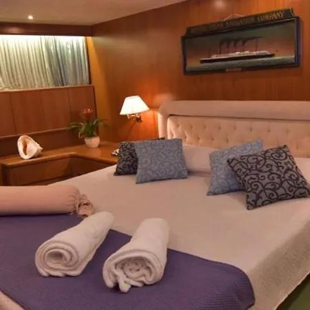 Botel Luxury Boat *