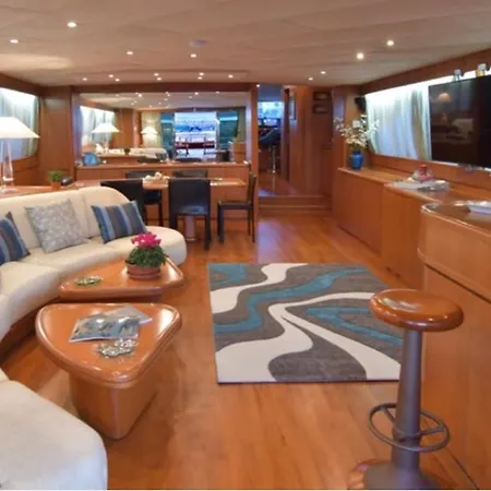 Luxury Boat Cetara