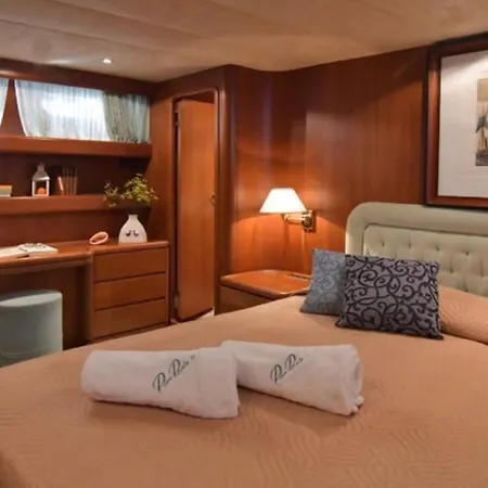 Botel Luxury Boat *