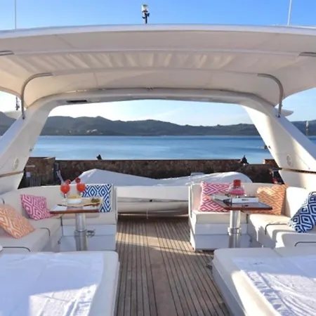 Botel Luxury Boat Cetara