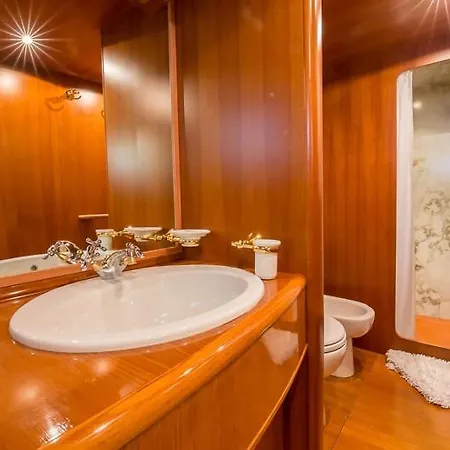 Luxury Boat Cetara